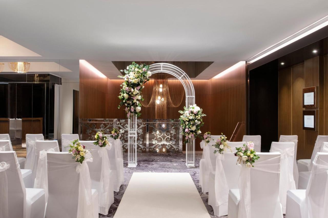 Sheraton Melbourne Hotel Buitenkant foto Wedding Chapel