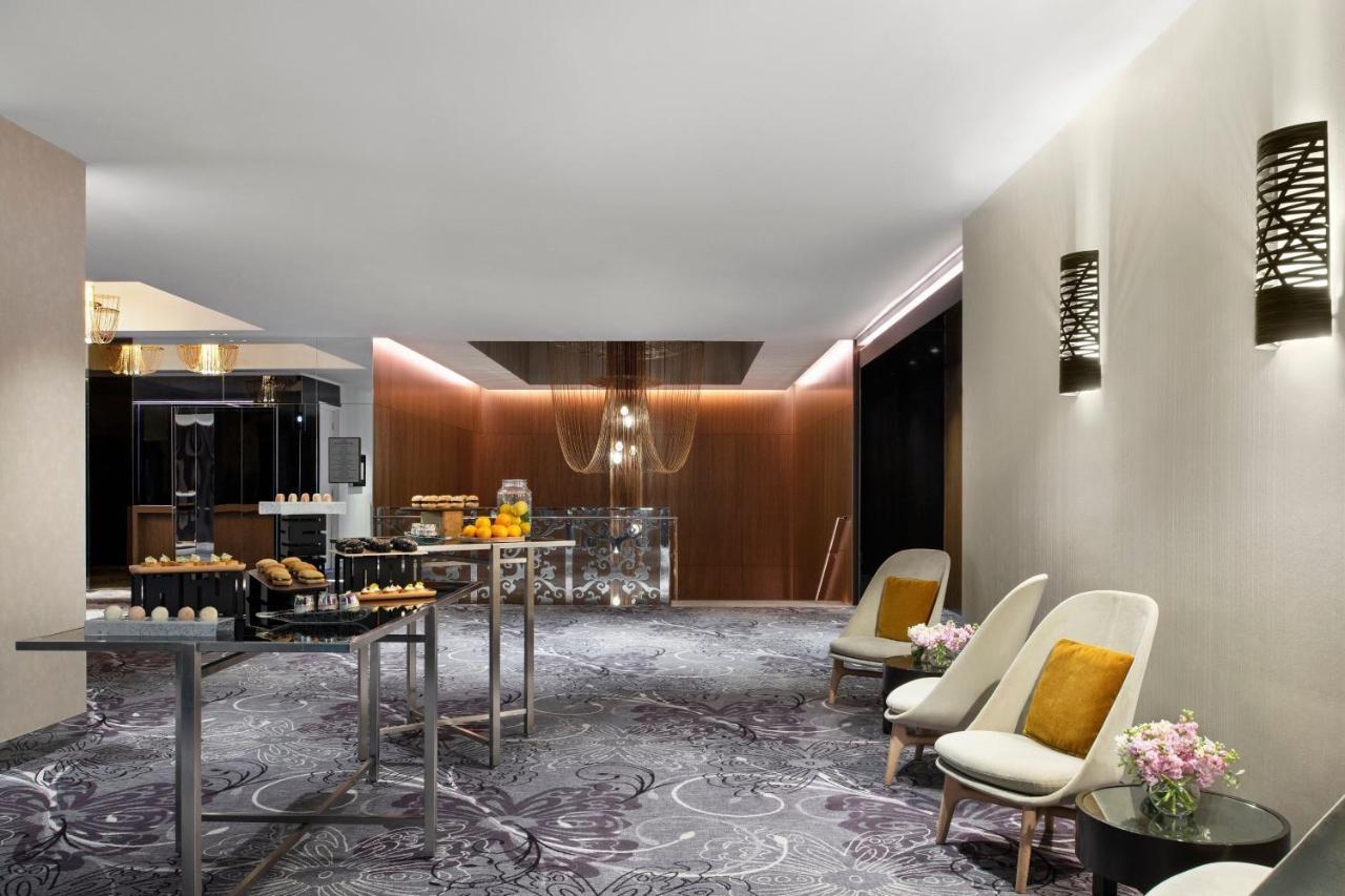 Sheraton Melbourne Hotel Buitenkant foto The Lounge at the Westin Palace, Madrid