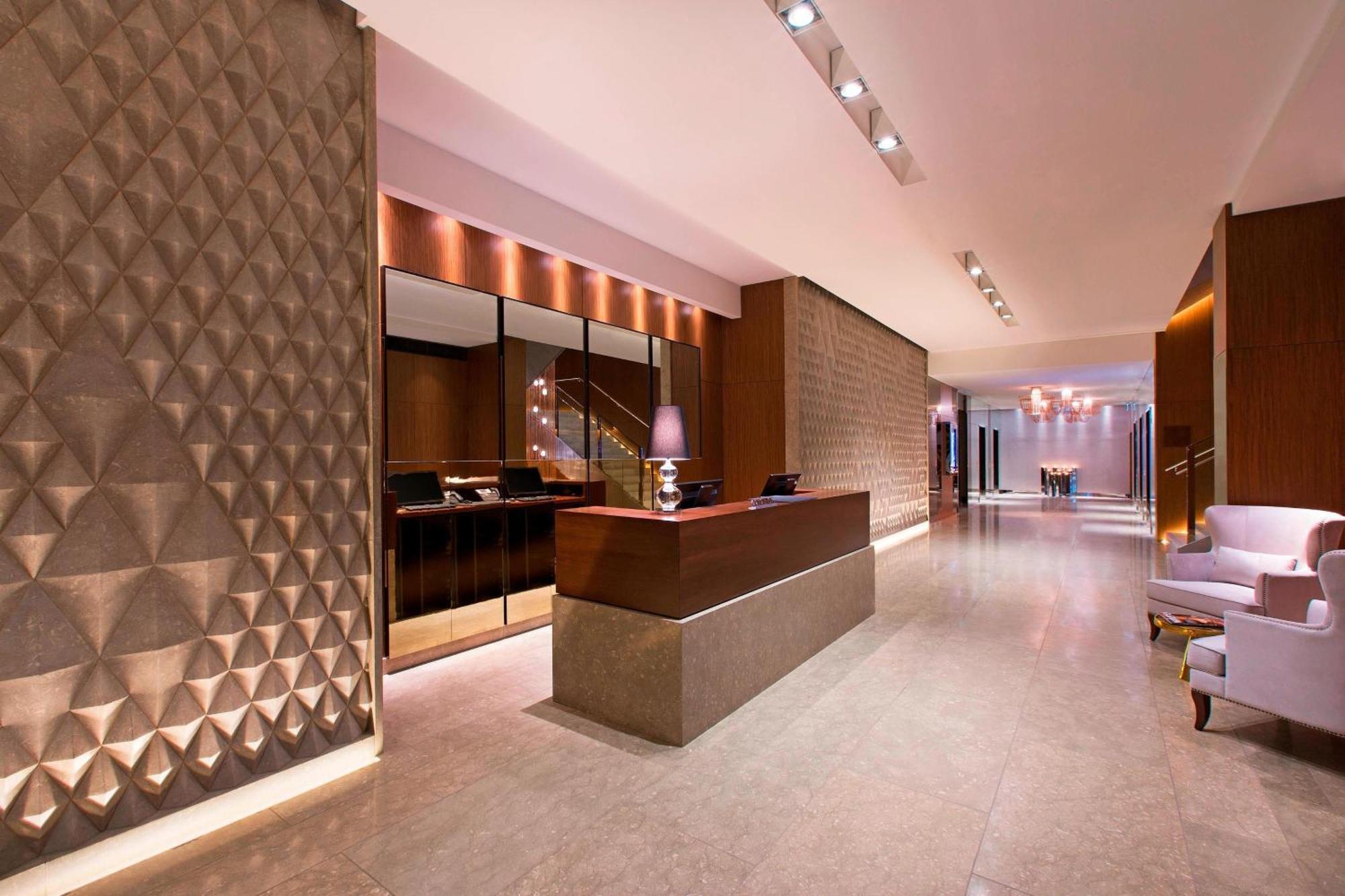 Sheraton Melbourne Hotel Buitenkant foto The lobby of the hotel